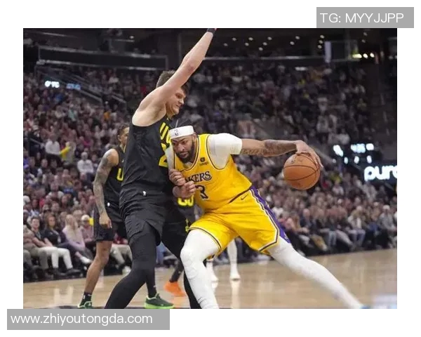 雄鹿队成功晋级季后赛：挑战与辉煌的征程